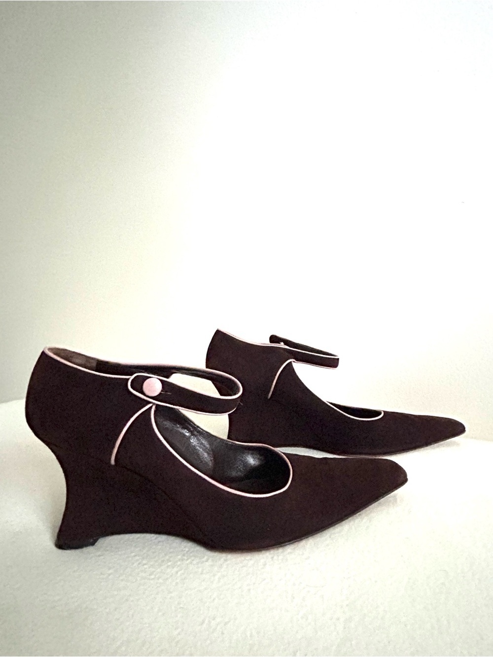 Vintage Christian Dior Brown Suede Mary Jane Heels Pink Trim Square Toe - Picture 2 of 4
